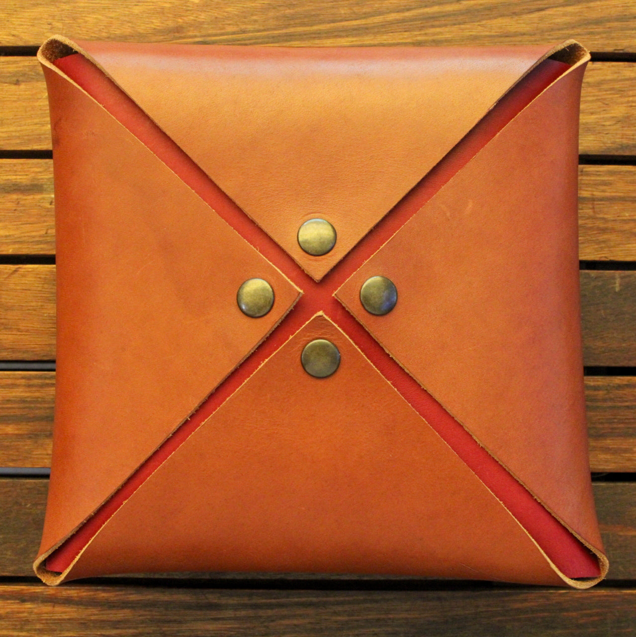 Maxi-Q BROWN & BORDEAUX - Tom Jazz